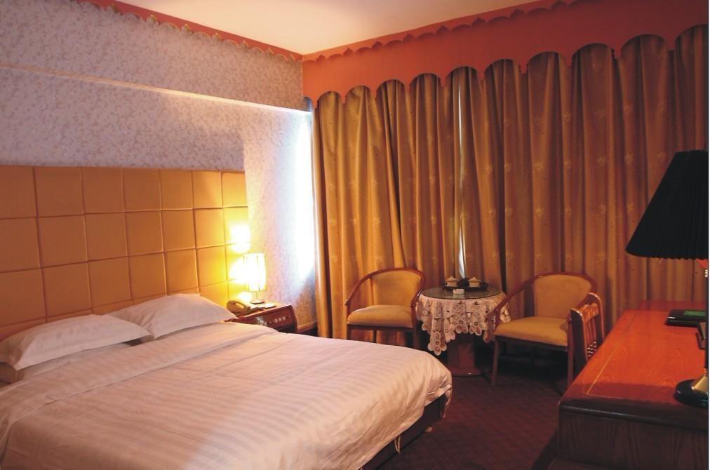 Urumqi Jingu Hotel Exterior foto